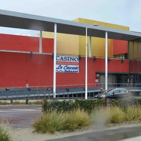 度假居 La Maison Bleue, Jardin & 300m 敦刻尔克