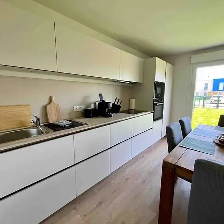 La Maison Bleue, Jardin & 300m 펜션